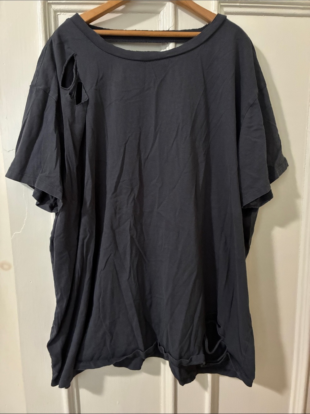 Torrid Heritage Knit Distressed Gray Short Sleeve T-Shirt Size 2